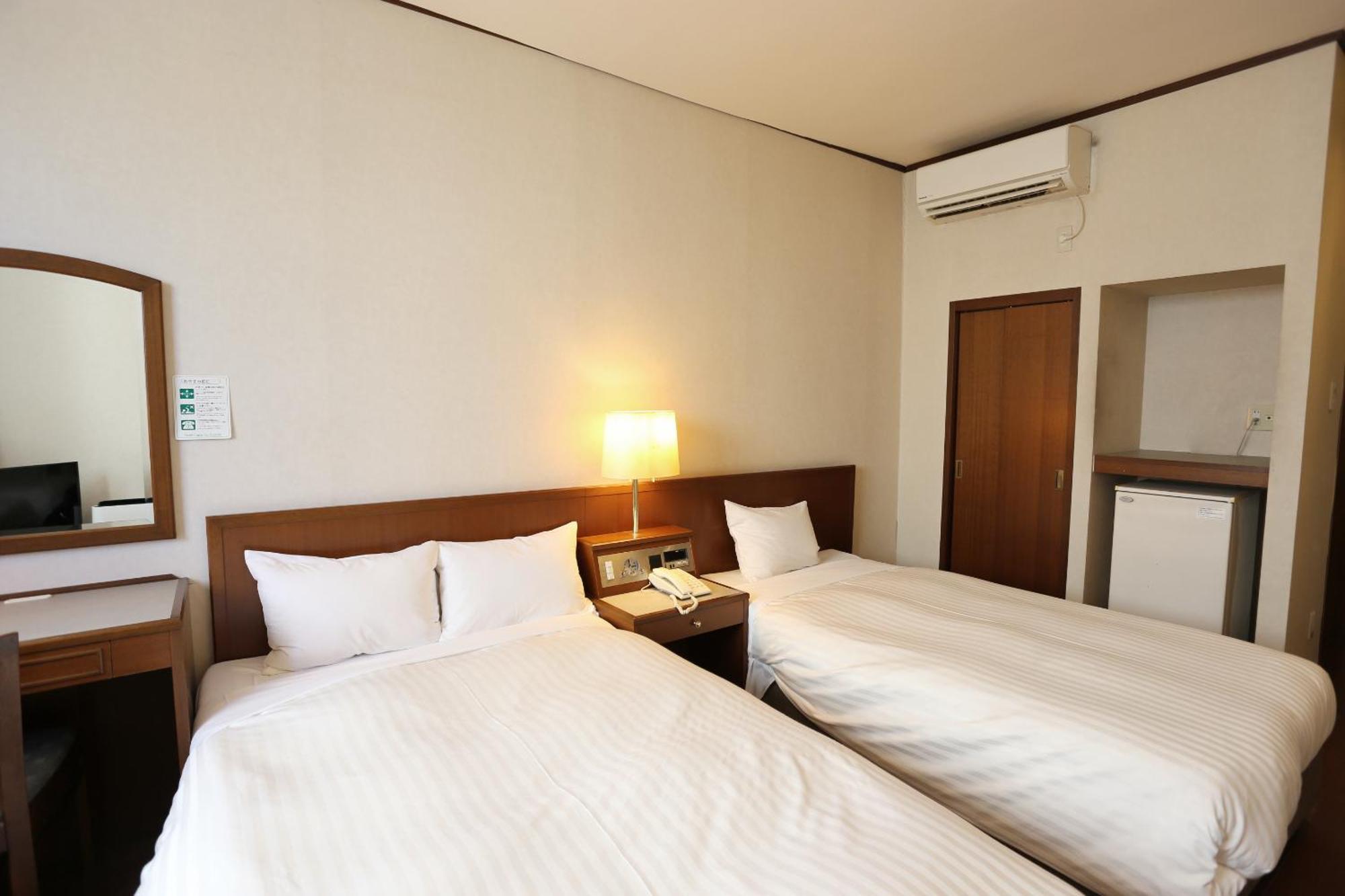Hotel Castle Inn Szuzuka Kültér fotó